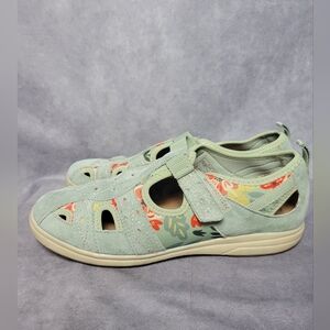 Earth Origins Suede‎ Fisherman Sandals Effie Dusty Green Size 10